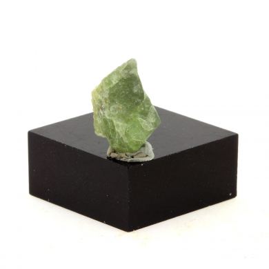 Peridot. 4.75 ct.