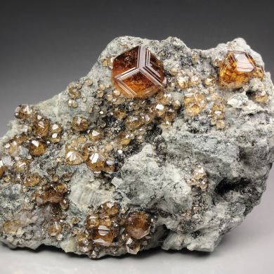 gem GARNET var. GROSSULAR