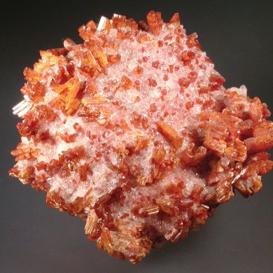 Vanadinite on Calcite