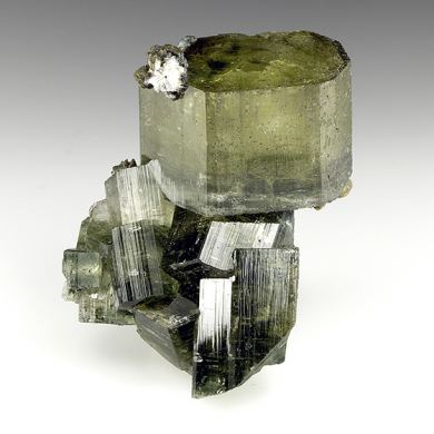 Fluorapatite with Siderite, Muscovite