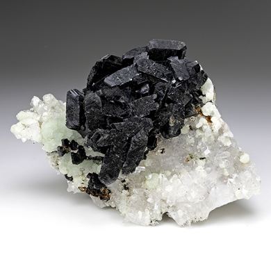 Babingtonite with Quartz, Prehnite