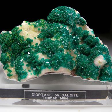 Dioptase on Calcite