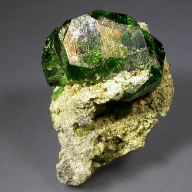 Andradite var. Demantoid