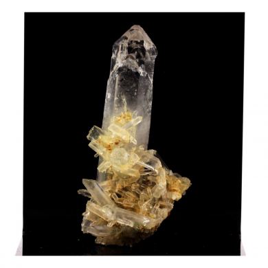 Quartz. 290.0 ct.