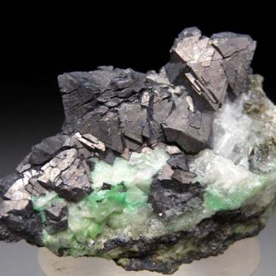 Gersdorffite with Annabergite