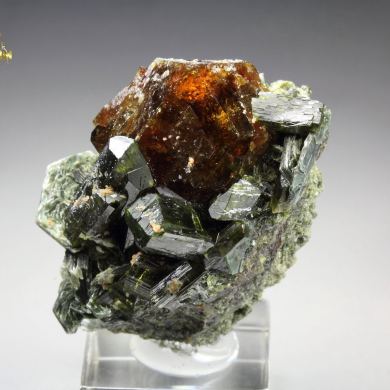 GARNET var. ANDRADITE, EPIDOTE