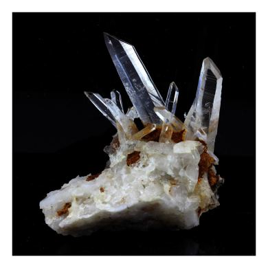 Quartz + Limonite. 118.70 ct.