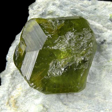 Andradite / (var - Demantoid)