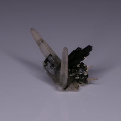 EPIDOTE and QUARTZ - Rosario Mabel claim, Pampa Blanca, Castrovirreyna, Huancavelican, Peru