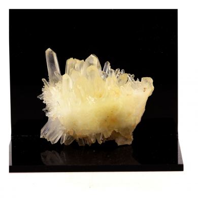 Quartz. 369.5 ct.