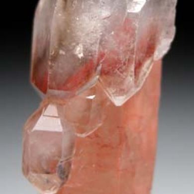 Quartz scepter with Hematite