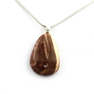 Jasper Necklace. 29.48 ct.