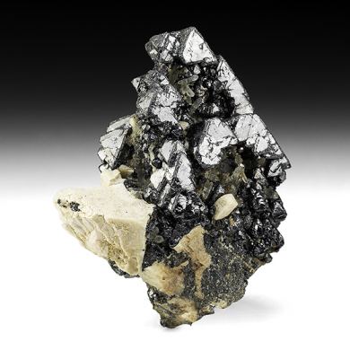 Magnetite with Feldspar, Quartz