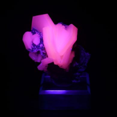 CALCITE - Daye Co., Huangshi, Hubei, China (fluorescent)