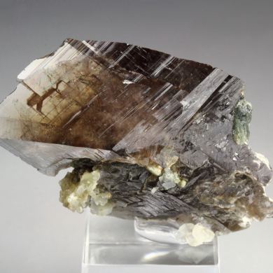 gem AXINITE-Fe, CALCITE