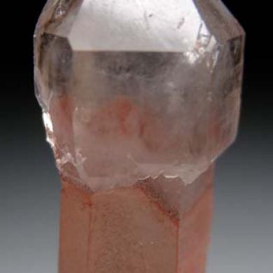 Quartz scepter with Hematite