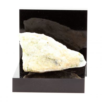 Parawollastonite.