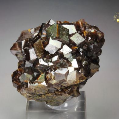 iridescent rainbow GARNET var. ANDRADITE