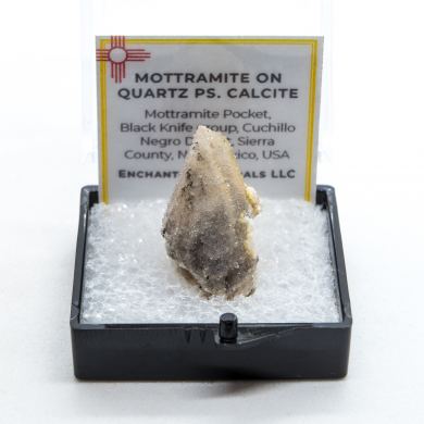 Mottramite on Quartz ps. Calcite