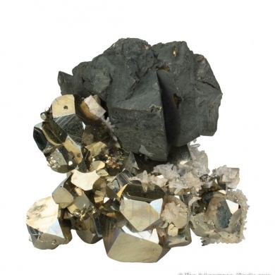 Chalcopyrite on Pyrite with Quartz and Dolomite