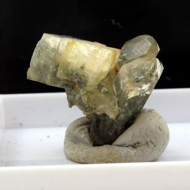 Adularia + Quartz. 11.0 ct.