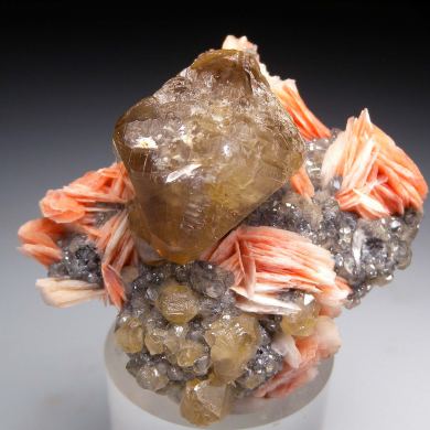 Cerussite on Barite