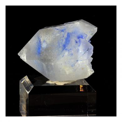 Quartz + Dumortierite. 565.5 ct.