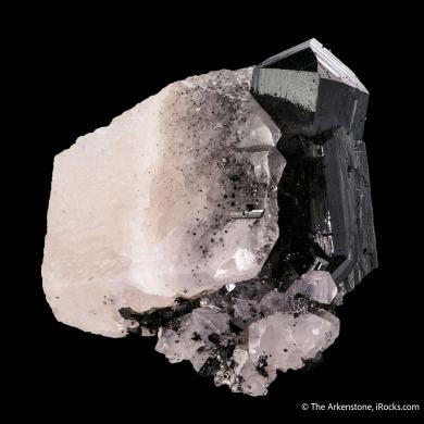 Ilvaite on Calcite