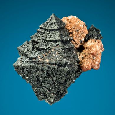 Hausmannite on Andradite Garnet