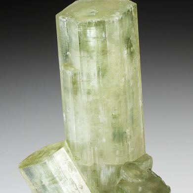 Fluorapatite (repaired)