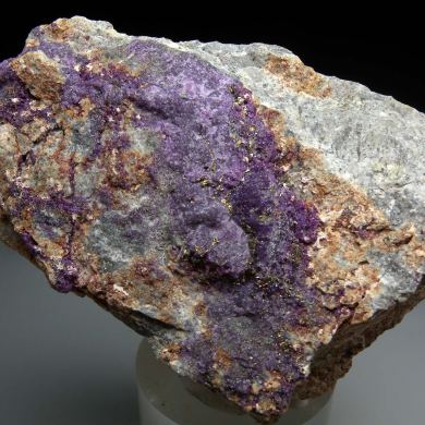 Calaverite with Fluorite