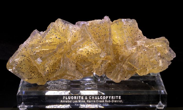 Yellow fluorite outlet